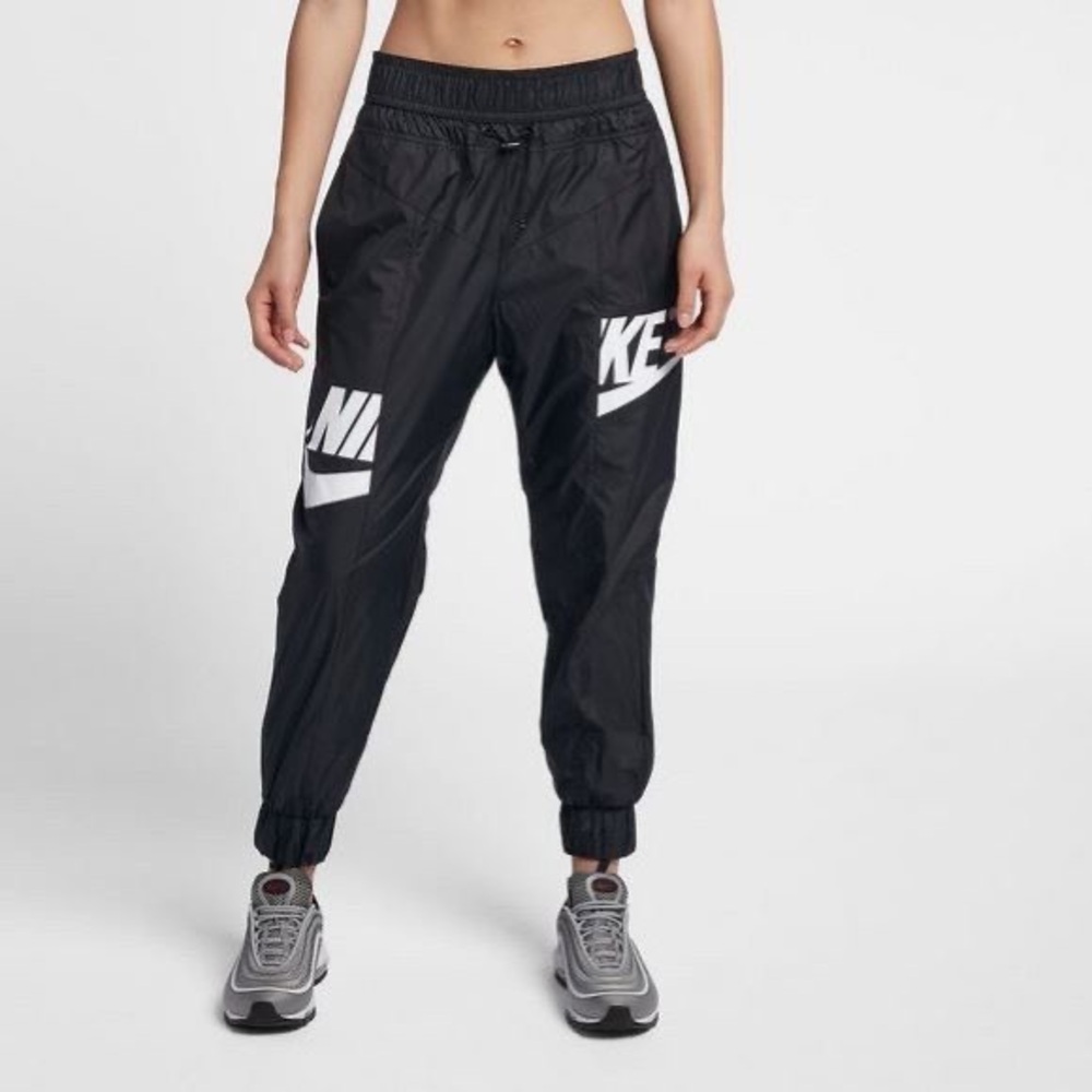 NWOT Nike Sportswear Windrunner Pants